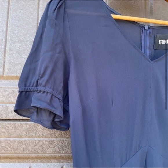 Reformation Sue Dress Blue 8 - Picture 4 of 9